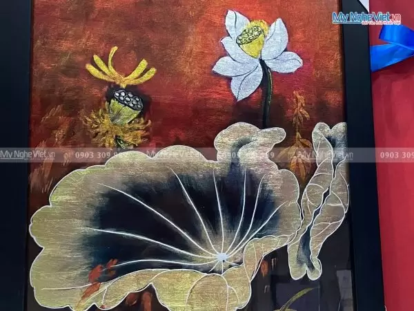 Quà tân gia khai trương - Tranh sơn mài hoa sen 35x45